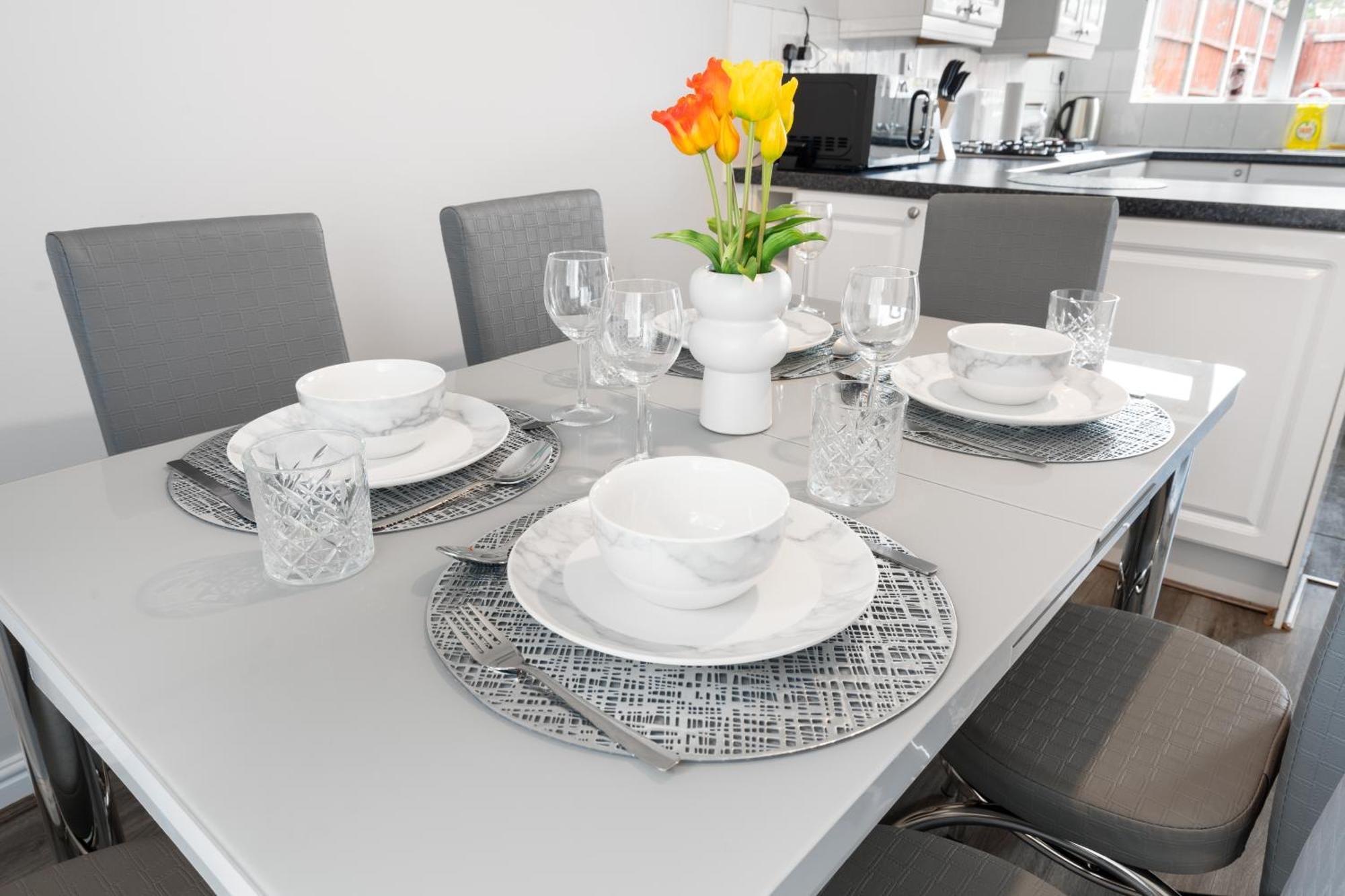 A Charming 3 Bed Home Next To Nec And Birmingham International Airport Marston Green Zewnętrze zdjęcie