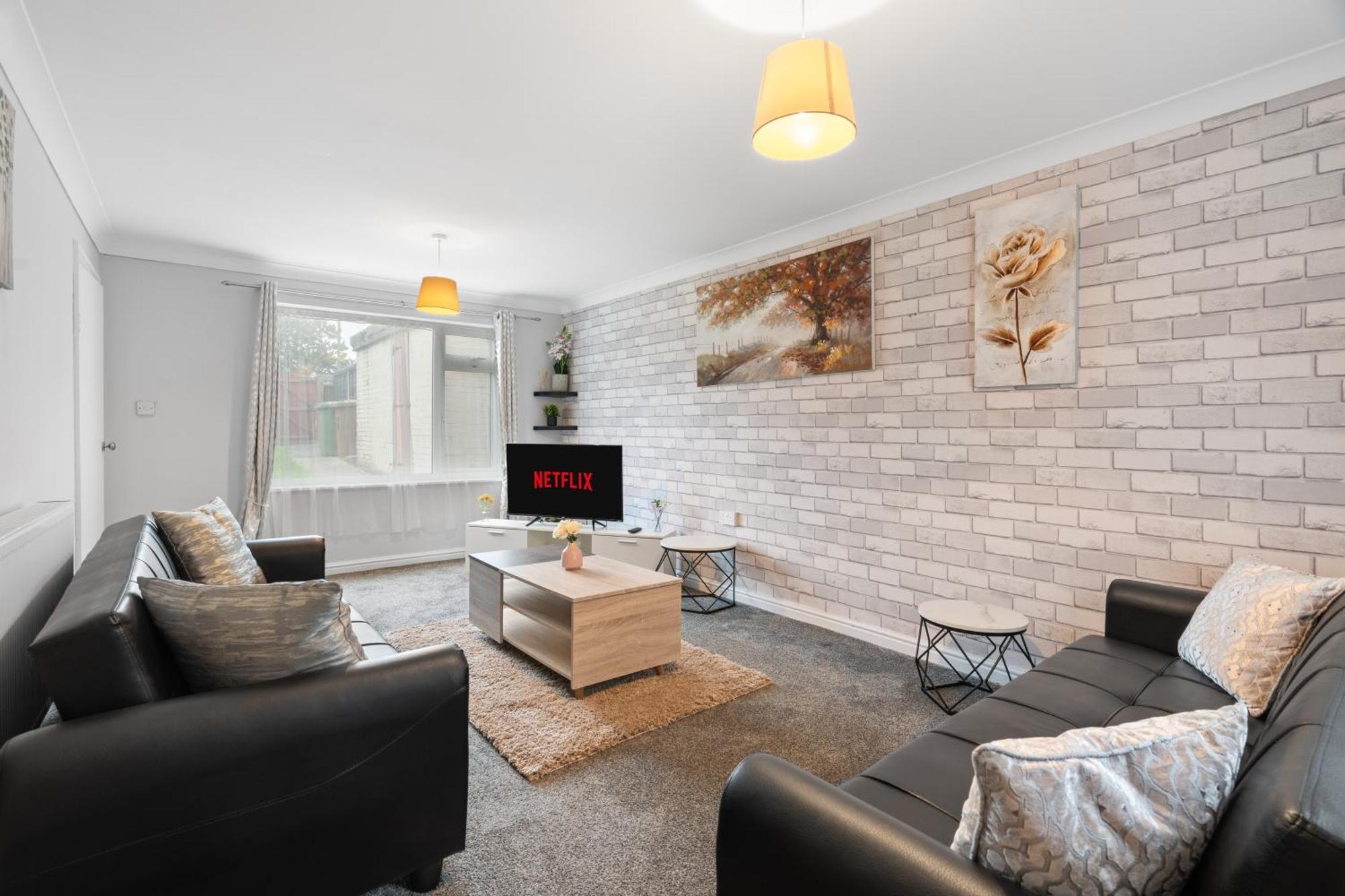 A Charming 3 Bed Home Next To Nec And Birmingham International Airport Marston Green Zewnętrze zdjęcie