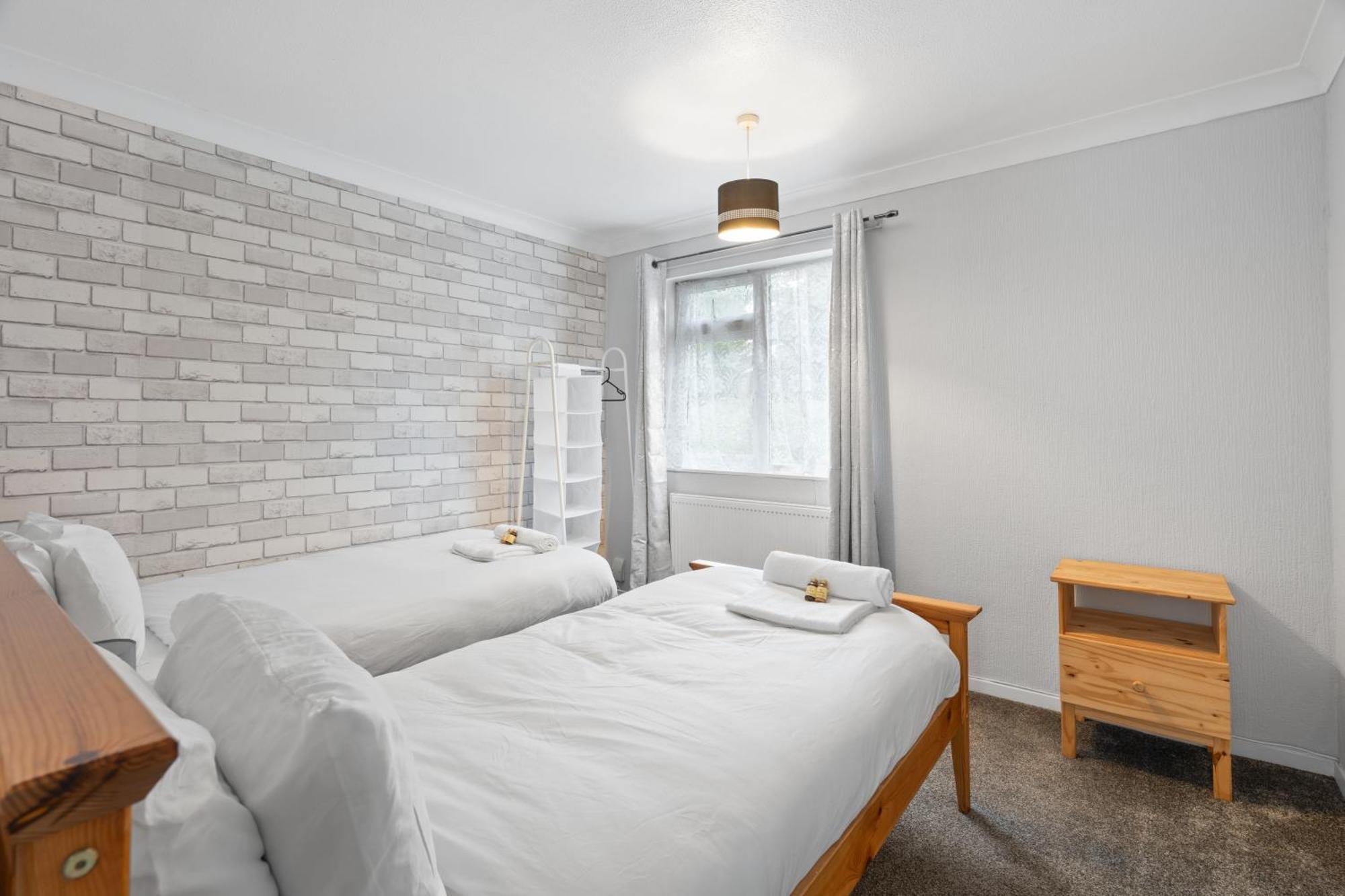 A Charming 3 Bed Home Next To Nec And Birmingham International Airport Marston Green Zewnętrze zdjęcie