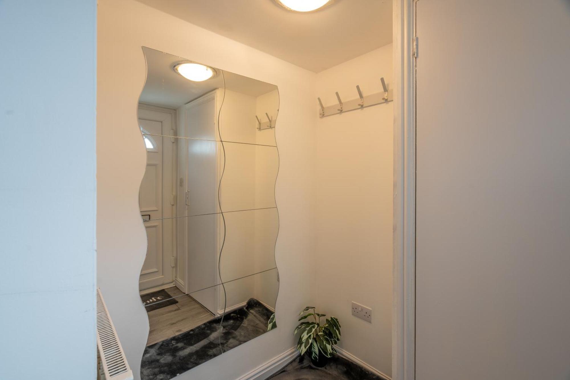 A Charming 3 Bed Home Next To Nec And Birmingham International Airport Marston Green Zewnętrze zdjęcie